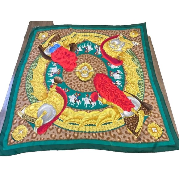 Hermes Holt Renfrew Scarf Carre 90 Casques Et Plumets Red Green - Picture 1 of 11